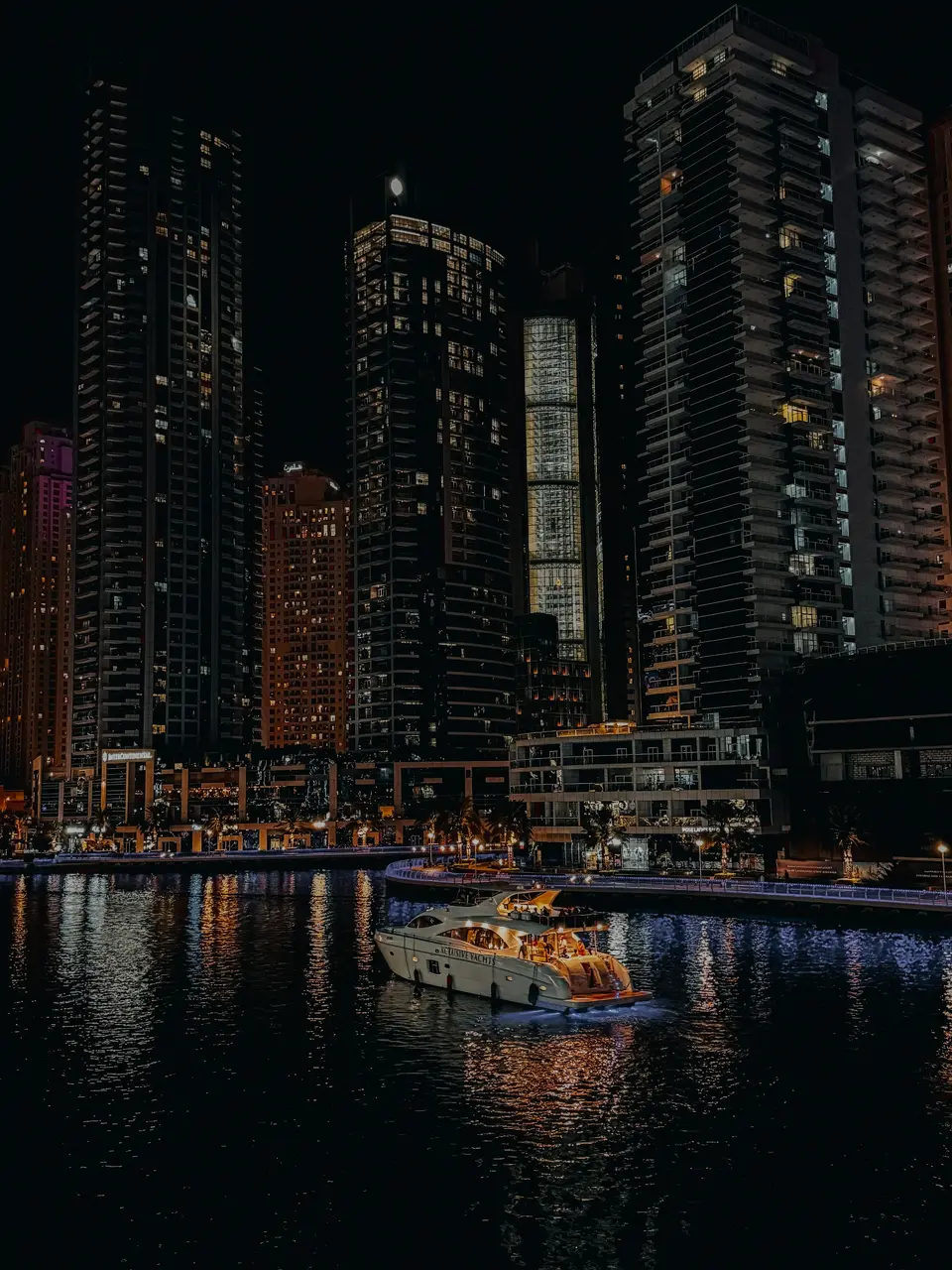 Yacht photoshoot · Al Ain — 5